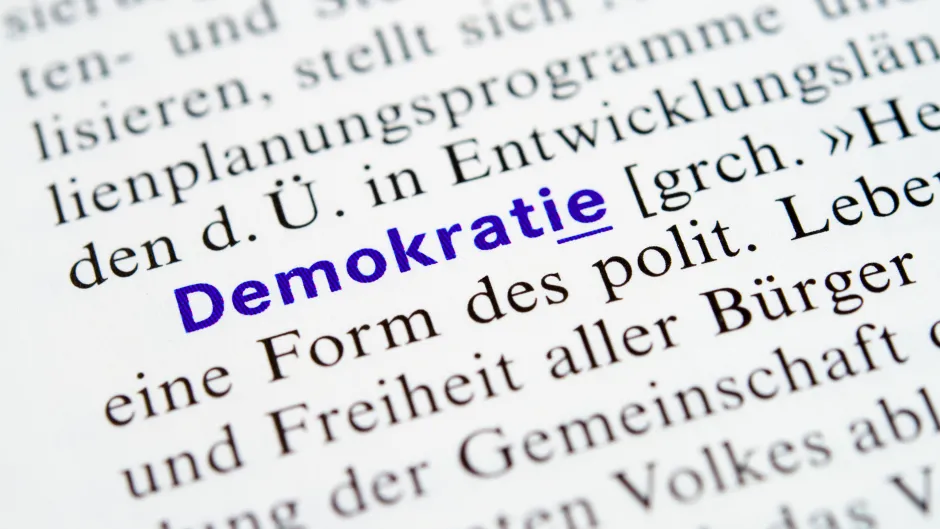 Bliock auf einen Lexikoneintrag zu "Demokratie"